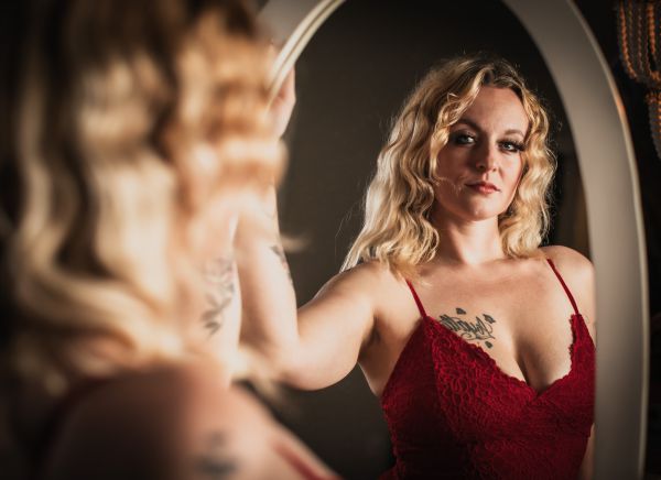 Intimate portrait photograph in natural light