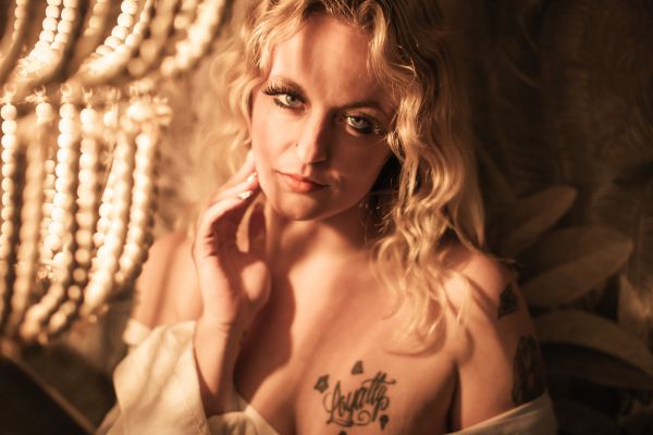 Intimate portrait photograph in natural light